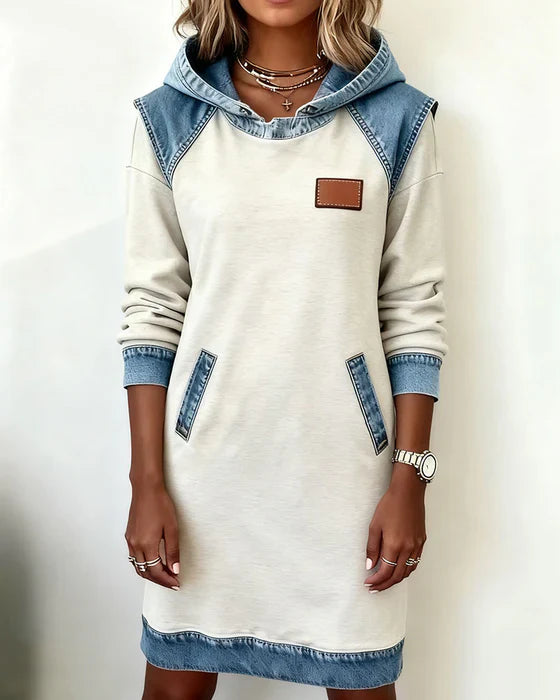 Chanty - Casual dress with contrasting hood