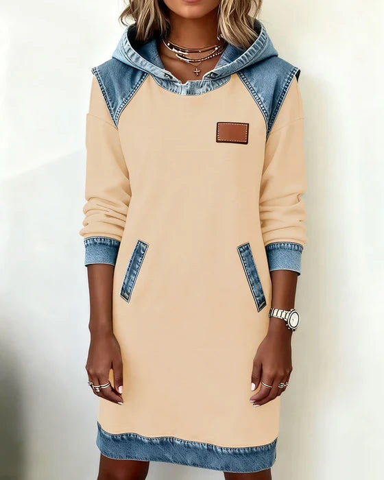 Chanty - Casual dress with contrasting hood