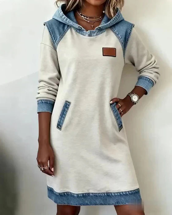 Chanty - Casual dress with contrasting hood
